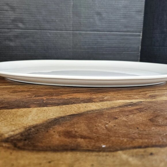 over and back Coupe Hand-Finished Stoneware Small 12" x 9" Oval Serving Platter - Picture 2 of 6